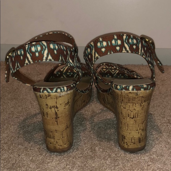 Comfortable Wedges - Picture 2 of 3